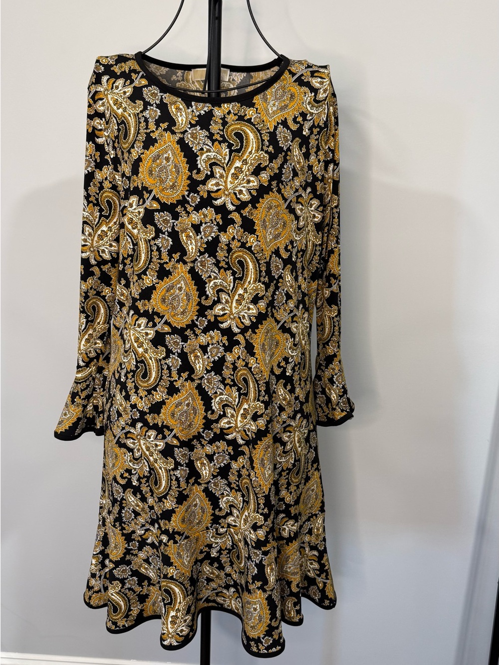 Michael Kors Paisley Print Dress Size Large NWT Marigold Black Flare Sleeve